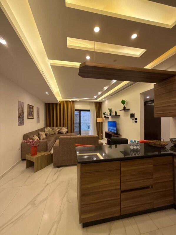 Living room - Charming 3 Bedroom Apartment in Amman (Amman)