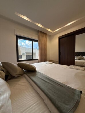 Apartment, 2 Bedrooms, Smoking, Balcony | 2 bedrooms - Charming 3 Bedroom Apartment in Amman (Amman)