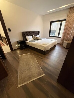 2 bedrooms - Charming 3 Bedroom Apartment in Amman (Amman)