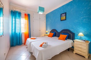 Villa | 5 bedrooms, iron/ironing board - Stunning Beach Villa for 14 Guests (Albufeira)