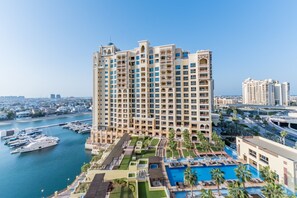 Exterior - Pool & Sea Views 2BR with Sofa-bed, Marina Residences 1, Palm Jumeirah by Deluxe Holiday Homes (Dubai)