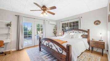 3 bedrooms, desk, iron/ironing board, WiFi