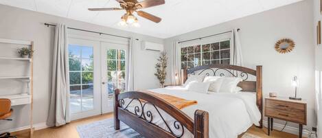 3 Schlafzimmer, Schreibtisch, Bügeleisen/Bügelbrett, WLAN