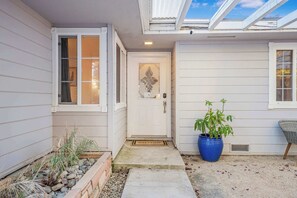 Exterior detail - Game room & Fire Pit, Short Walk to Downtown! (Paso Robles)