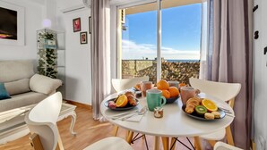 Apartment | Dining - Apartment in Torremolinos With Sea Views (Torremolinos)
