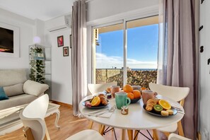 Dining - Apartment in Torremolinos With Sea Views (Torremolinos)