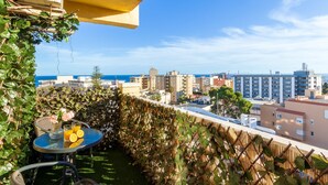 Apartment | Outdoor dining - Apartment in Torremolinos With Sea Views (Torremolinos)