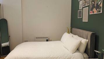 Apartment | 1 bedroom, iron/ironing board, free WiFi, bed sheets