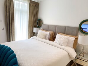 Superior Studio, Balcony, Pool View | Desk, laptop workspace, iron/ironing board, free WiFi - Splendid Apartments at Embassy Gardens (Accra)