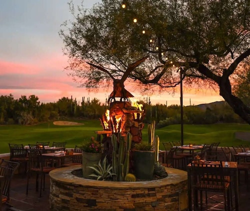 Luxury 6BR Estate Heated Pool, Games & Resort
