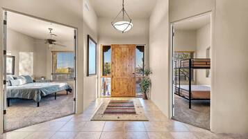 5 soverom, strykejern/-brett, reiseseng for barn og wi-fi