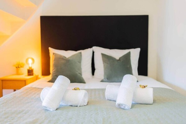 1 chambre, bureau, fer et planche à repasser, Wi-Fi