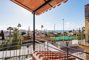 Familienapartment (2 Bedrooms) | Terrasse/Patio