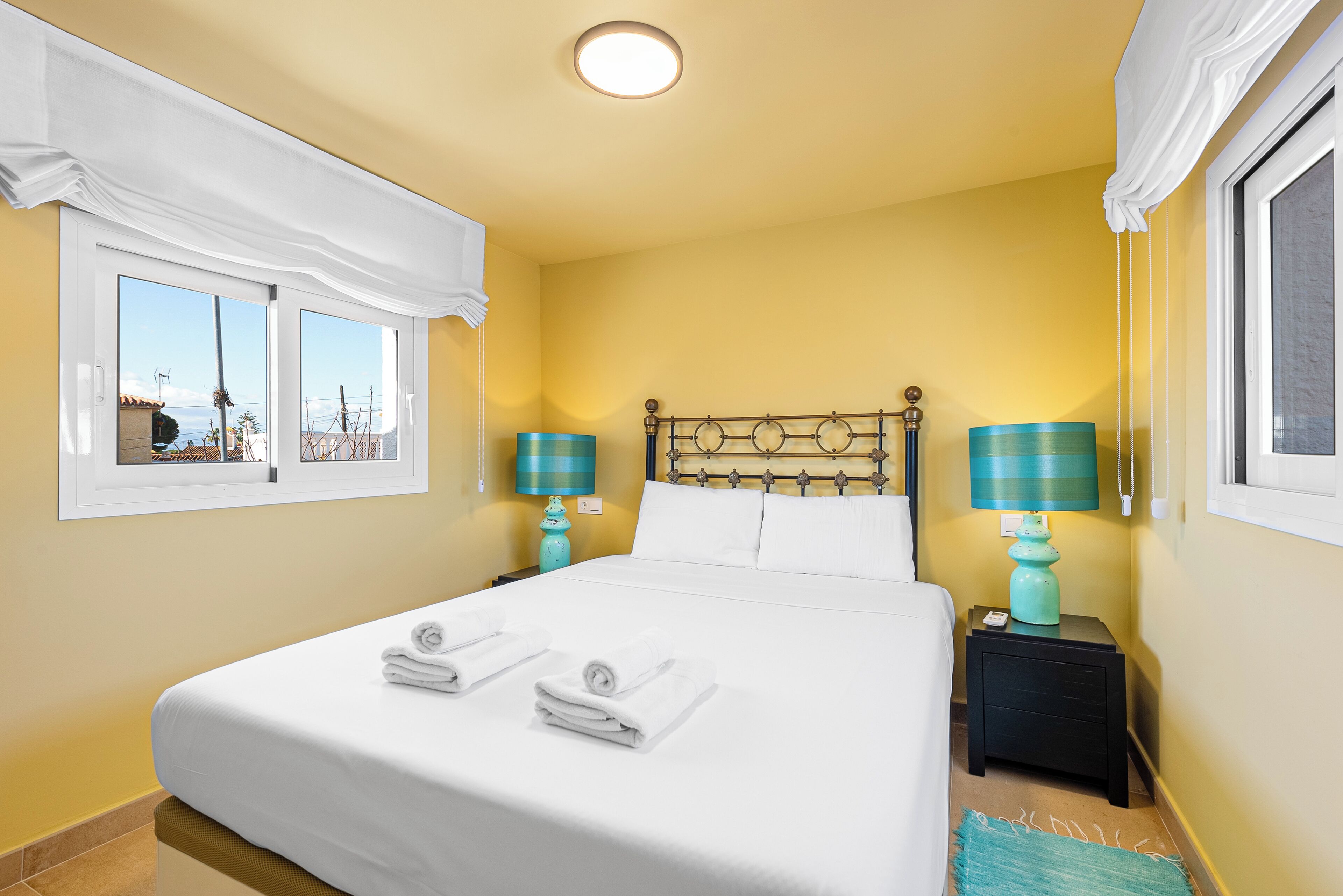 Apartamento conforto, 1 cama de casal e sofá-cama (2 Bedrooms) | 2 quartos, ferros/tábuas de passar roupa, roupa de cama