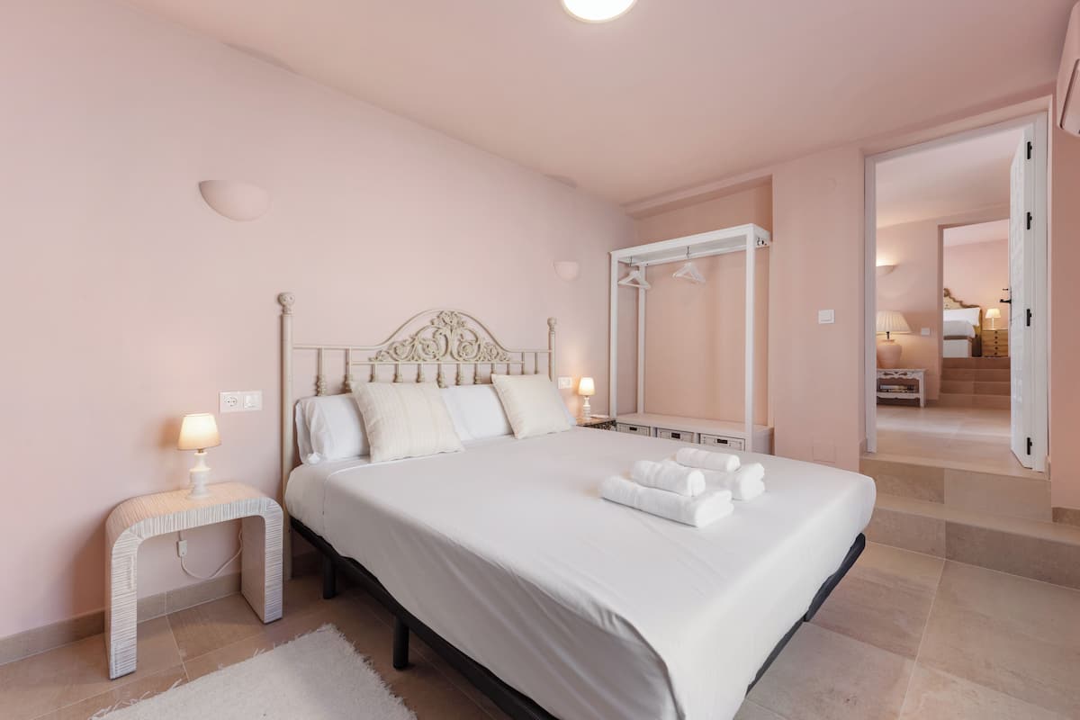 Family Apartment (2 Bedrooms) | 2 bilik tidur, seterika/papan seterika, cadar katil