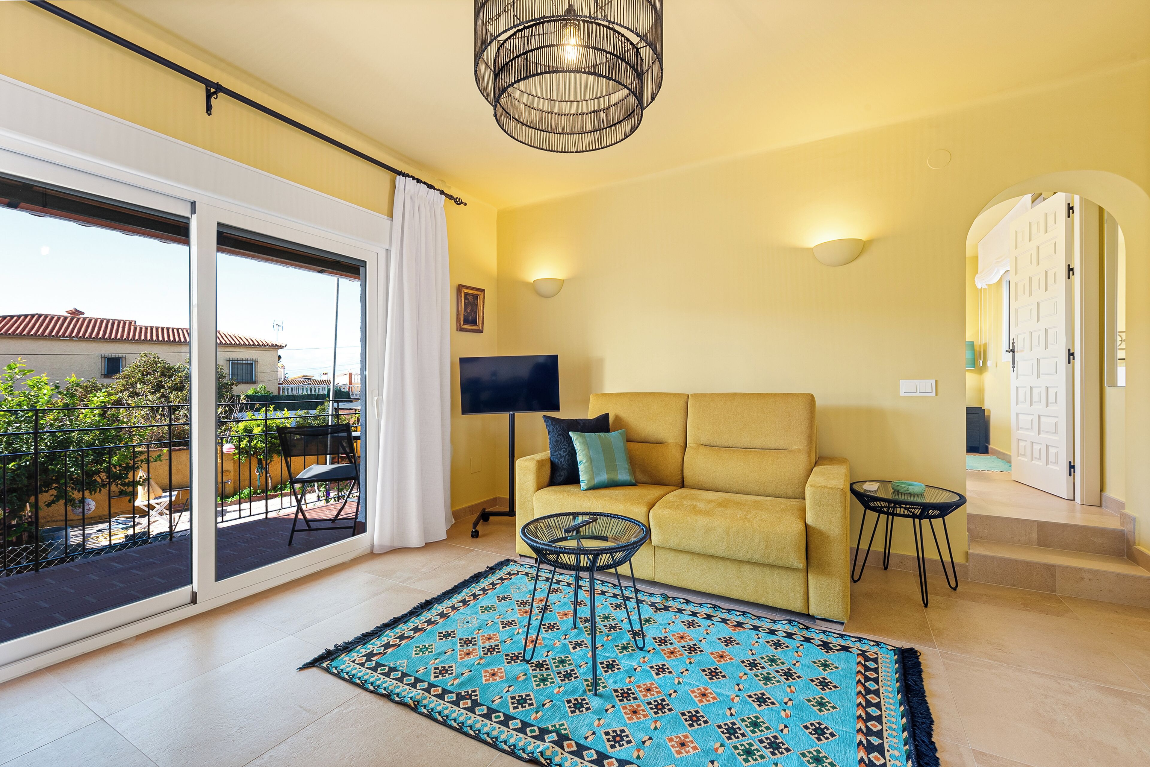 Comfort Apartment, 1 Double Bed with Sofa bed (2 Bedrooms) | Living area