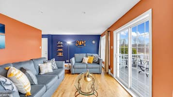 Rumah, beberapa kamar | Area keluarga | Layanan streaming