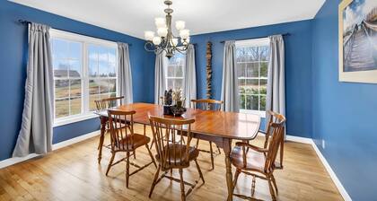 Serene 7br Haven By The Lake 7 Bedroom Home
