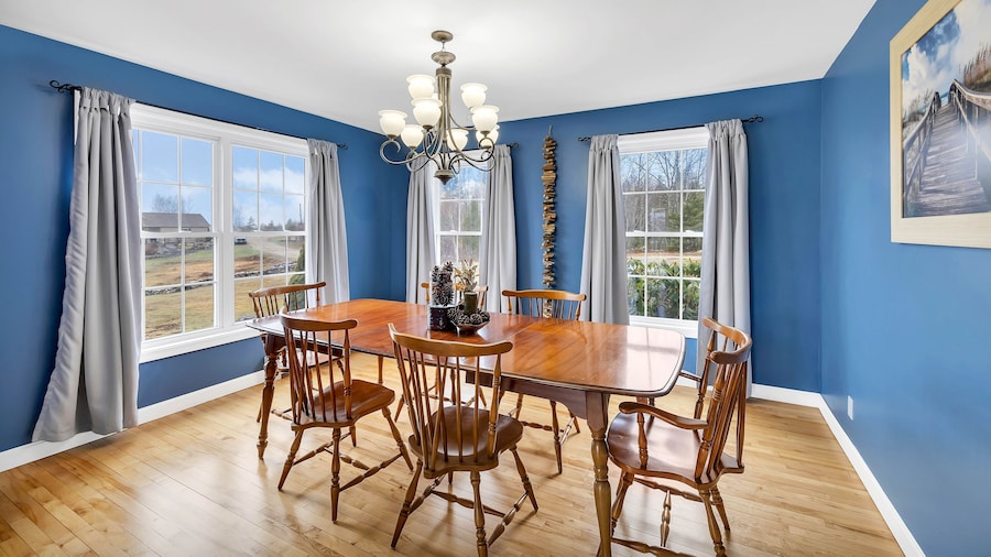 Serene 7br Haven By The Lake 7 Bedroom Home