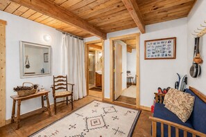 House, 3 Bedrooms | Interior