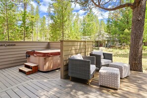House, 4 Bedrooms | Terrace/patio