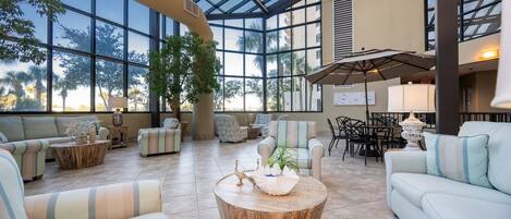 Condo, 3 Bedrooms | Living area