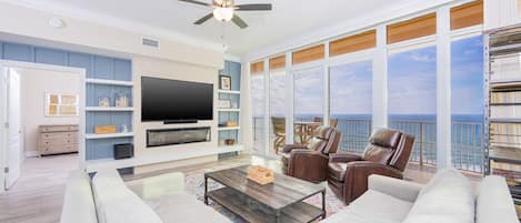 Condo, 4 Bedrooms | Living area