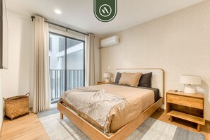 2 bedrooms, iron/ironing board, travel cot, WiFi