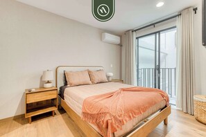 2 chambres, fer et planche à repasser, lit parapluie, Wi-Fi