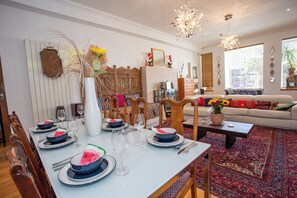 Dining - The Banking Hall (Brightons)