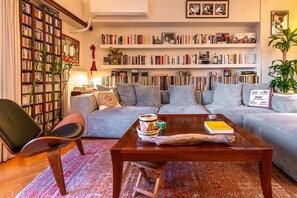2 bedrooms, Internet