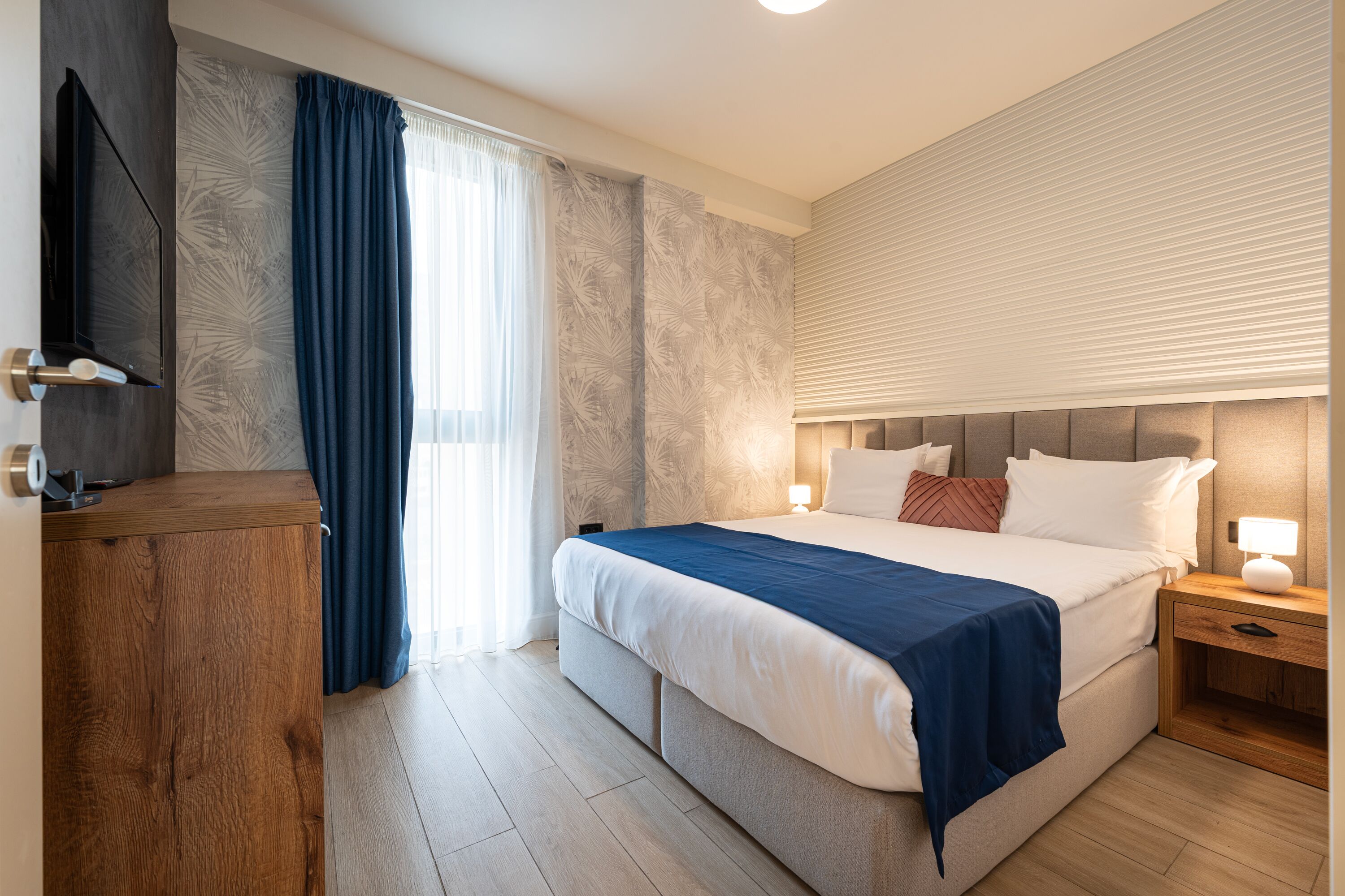 Luxury-Suite, 2 Schlafzimmer, Balkon, Meerblick | Bettwäsche aus ägyptischer Baumwolle, hochwertige Bettwaren, Minibar