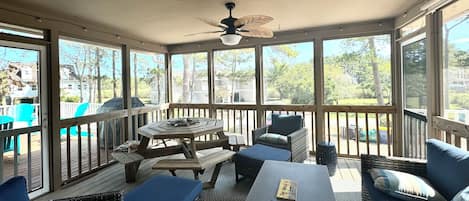 Outdoor dining