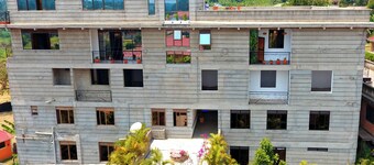 Kirungi Vacation home,Spacious apartment with mountain view 2-bedroom  with WiFi