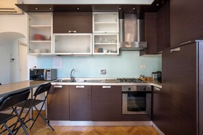 Fridge, microwave, oven, stovetop - Holidays Banchi Vecchi - Campo dè Fiori / Navona (Roma)