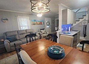 Dining - Recently Remodeled-New for 2025-Pet Friendly (Ocracoke)