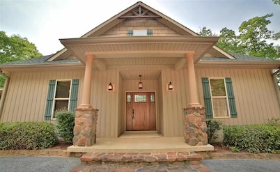 Relax on tranquil Wedowee