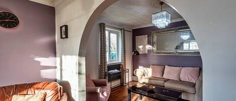 Télévision, cheminée