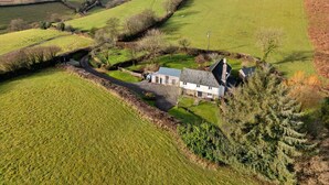 Exterior - Whitley (Molland)