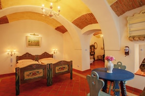 Family Room, Courtyard View | Minibar, individually decorated, laptop workspace, blackout drapes - Spa Beerland - At The Golden Lamb (Plzen)