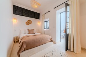3 bedrooms, iron/ironing board, free WiFi - Riad Ines 10min from the medina - Swimming pool - Breakfast (Marrakech)