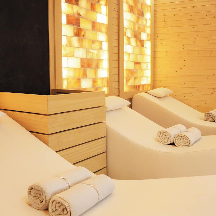 Couples treatment rooms, sauna, hot tub, steam room, Turkish bath