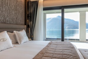 Suite – junior, terrasse, utsikt mot innsjø | Minibar, safe på rommet, blendingsgardiner og wi-fi (inkludert)