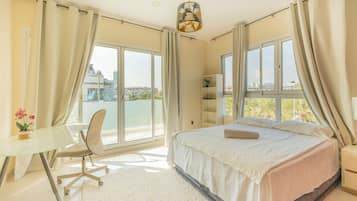 4 chambres, bureau, fer et planche à repasser, Wi-Fi