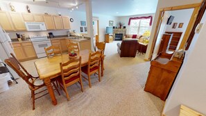 Interior - Walk to Main St Dining, Shops, Events. Near Rec Path! Hot Tub, Deck, Elevator (Frisco)