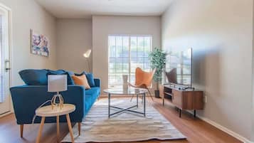 TV, fireplace, offices