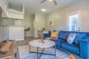 TV, fireplace, offices - Quiet 1BR King Suite | Pool, Gym, Parking 02 (Irving)