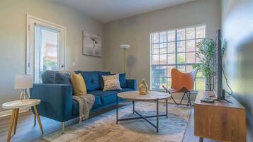 TV, fireplace, offices