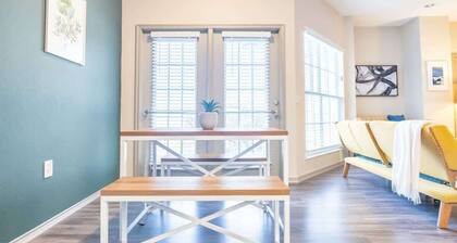 Boulevard Stays Tranquil 1BR King Suite Pool, Parking & Gym 01