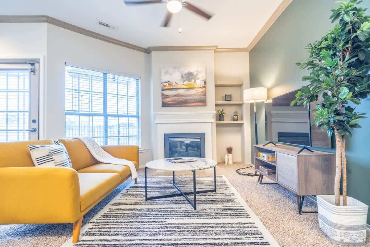 TV, fireplace, offices